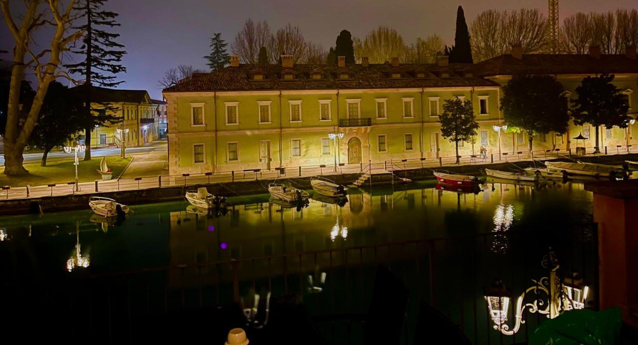 Time To Relax - La Terrazza Sul Lago Peschiera del Garda Eksteriør billede